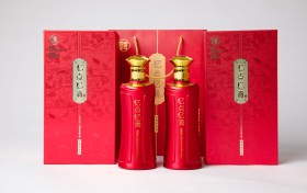 私域销量神话背后：一瓶“女版飞天”如何用极致体验重新定义高端酱酒的价值边界